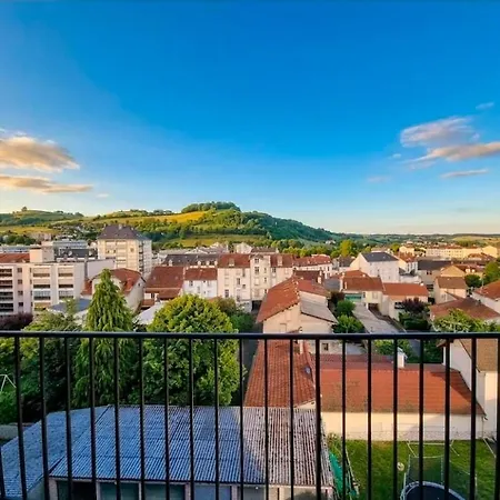 Offrant Superbe Vue Imprenable Sur Le Puy Courny Lägenhet *